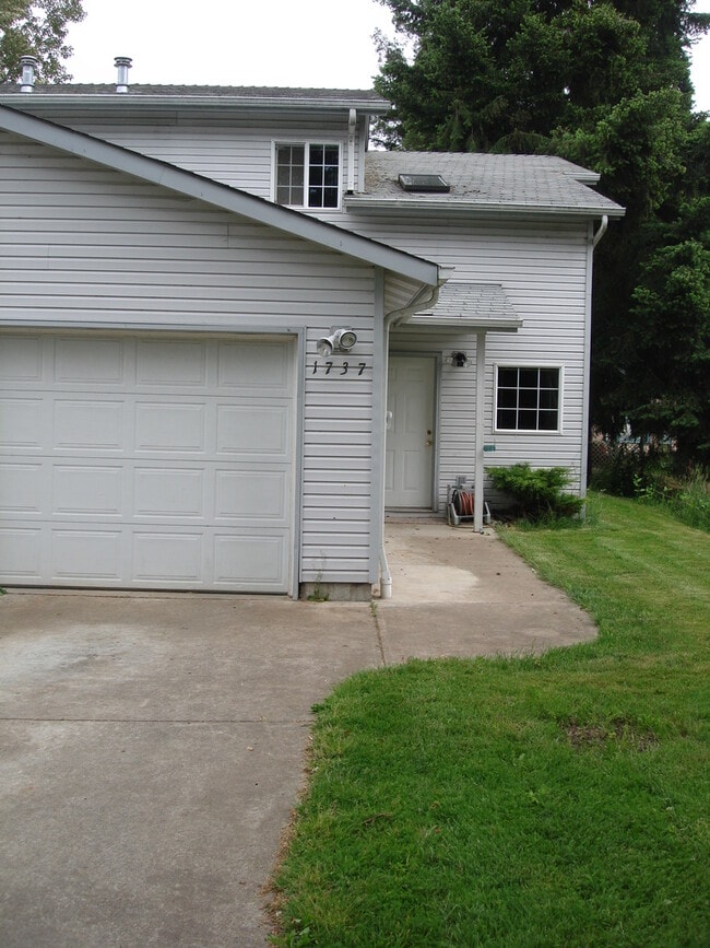 Building Photo - gbfront