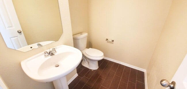 Building Photo - We have your keys ready!