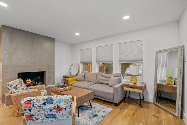 Building Photo - 12502 Brandywine Ct