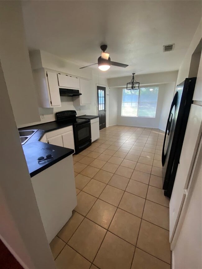 Building Photo - 1508 No Mor Cove