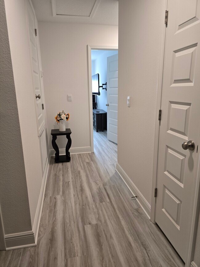 Building Photo - 52 Phoenix St