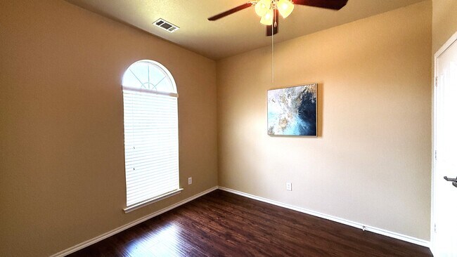 Building Photo - 507 Mesa Ridge Ct