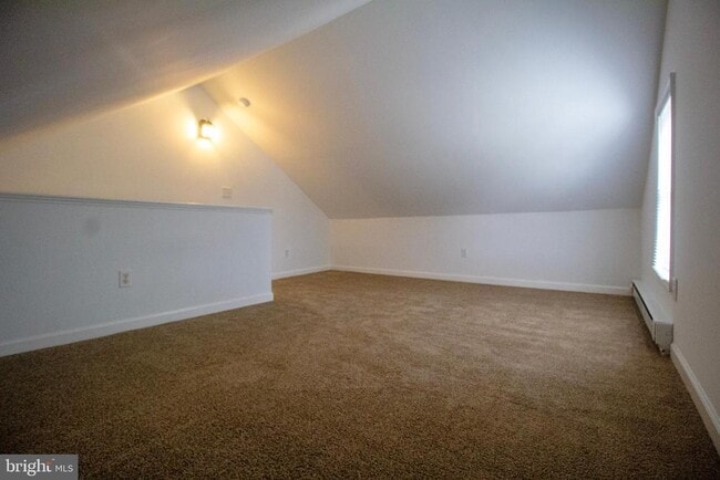 Building Photo - 234 E Linden St