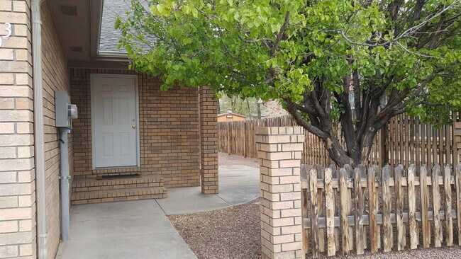 Building Photo - 2401 N 10th St