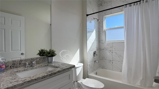 Building Photo - 2129 Hibiscus Pl