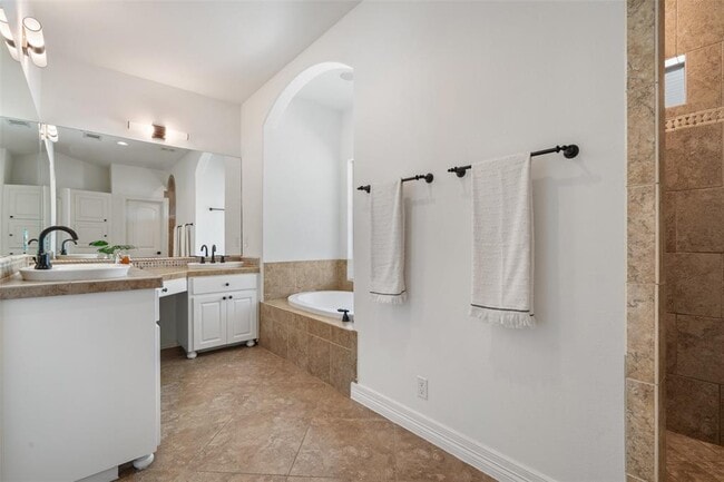 Building Photo - 403 Stirrup Dr