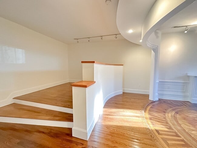 Building Photo - 532 Massachusetts Ave