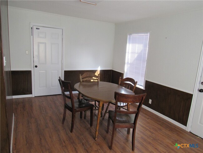 Building Photo - 1325 S 17th St