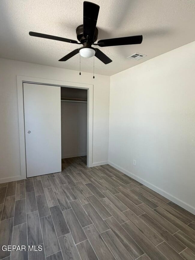 Building Photo - 102 Chama Ln