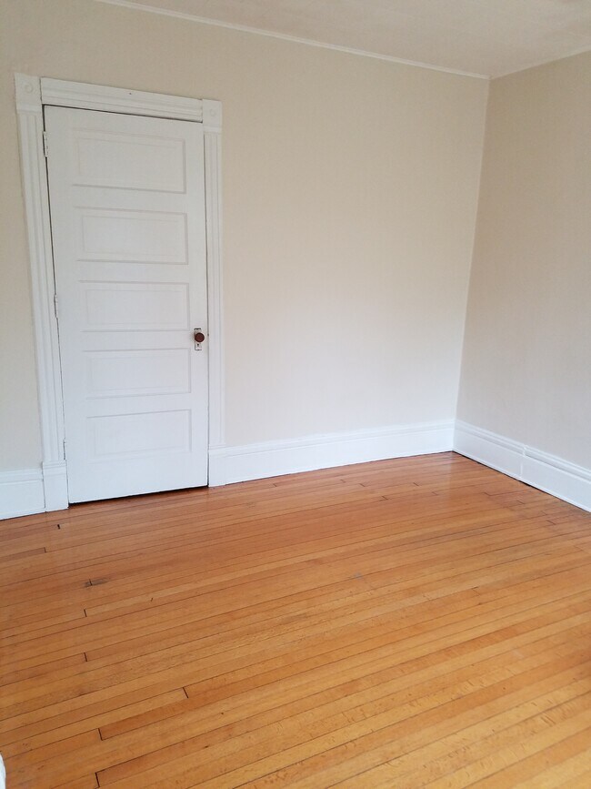 Building Photo - 1259 Spaight St
