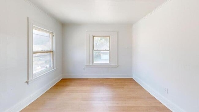 Building Photo - 588 Brown St