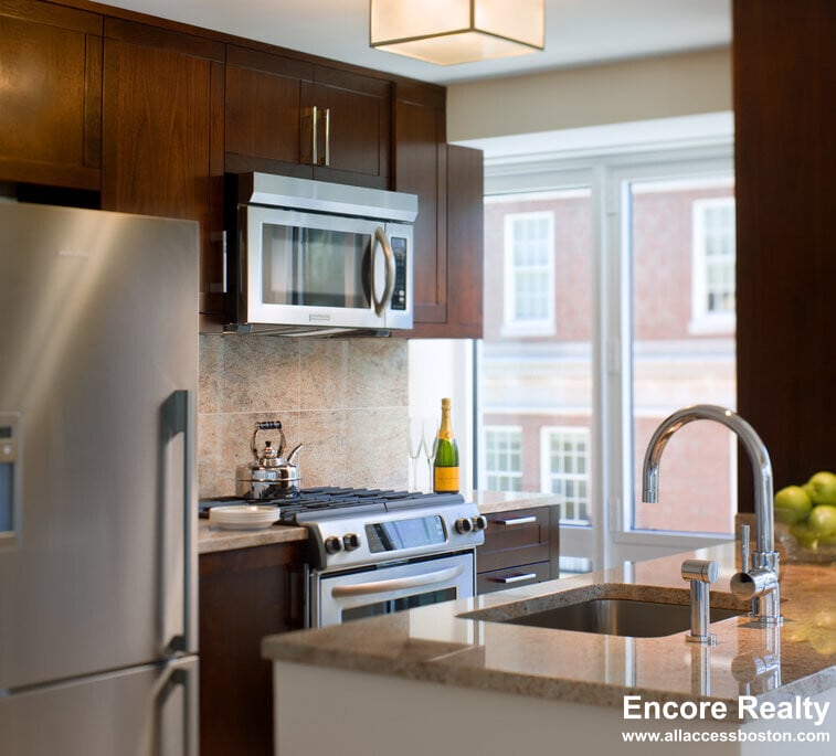 Building Photo - 135 Clarendon St