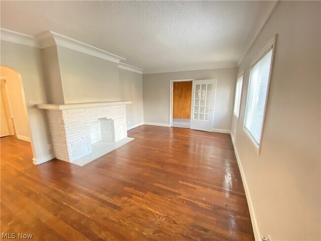 Building Photo - 1478 Sherbrook Rd