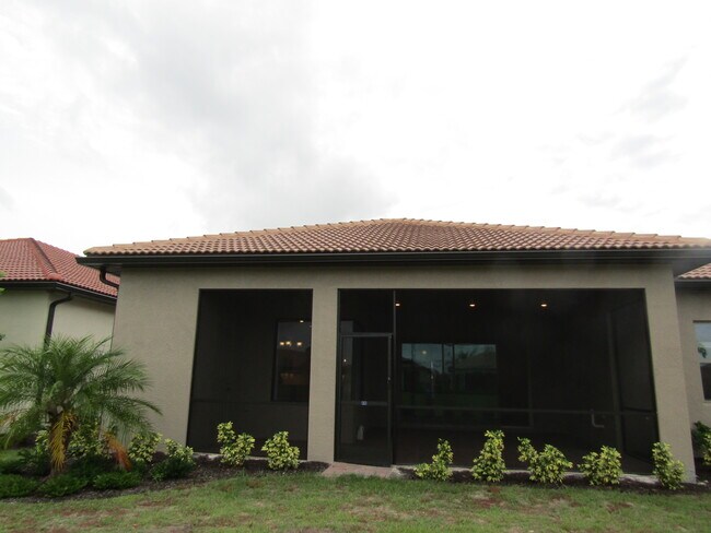 Building Photo - 608 Maraviya Blvd