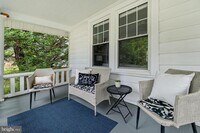 Building Photo - 2439 Monroe St NE