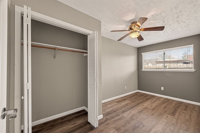 Building Photo - 17043 Coachmaker Dr