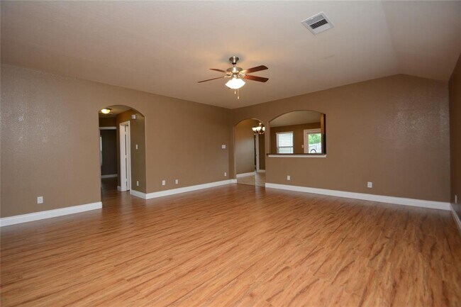 Building Photo - 12567 Canyon Falls Boulevard