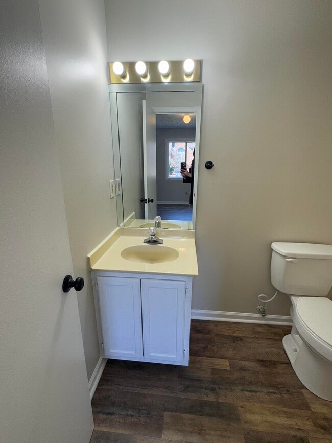 Building Photo - 1470 Vintage Cir