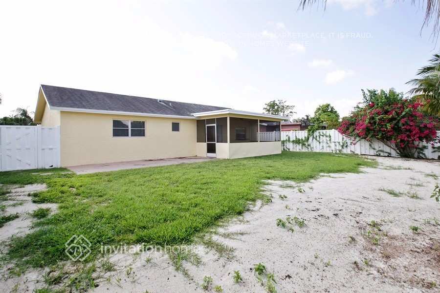 Building Photo - 350 NW 99th Way