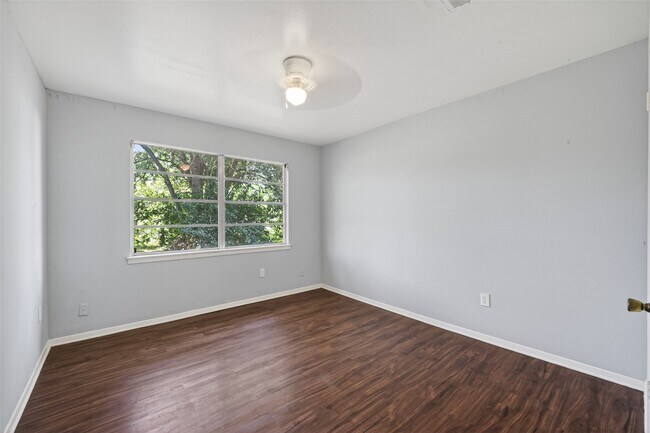 Building Photo - 4118 Sunflower St