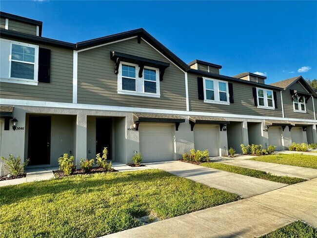 Building Photo - 5852 Ocean Isle Dr