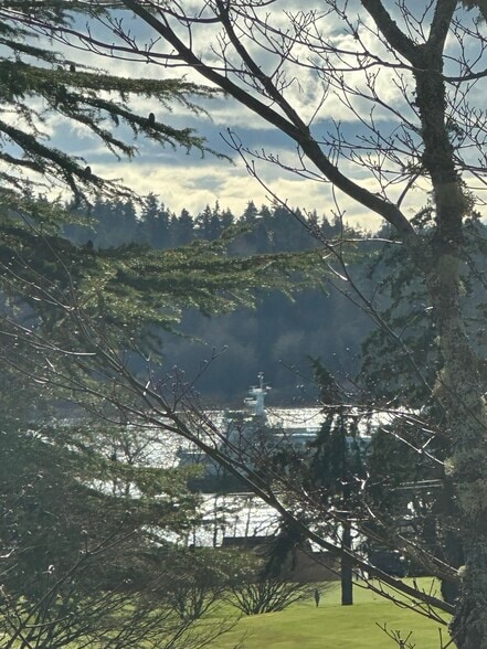 Building Photo - 721 Cherry Ave NE