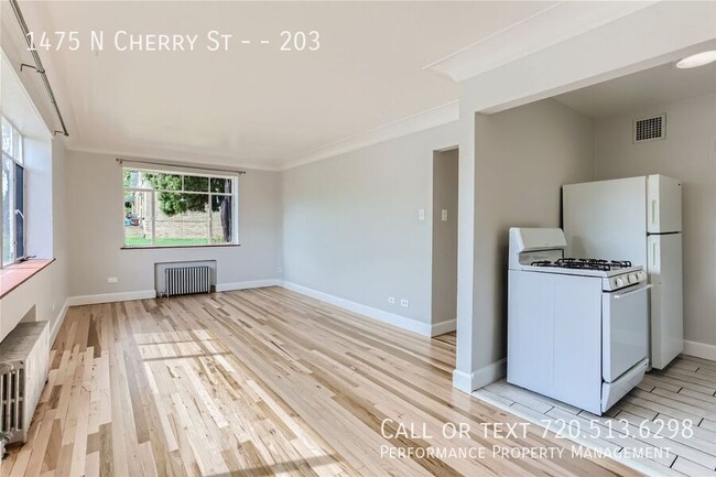 Building Photo - 1475 N Cherry St