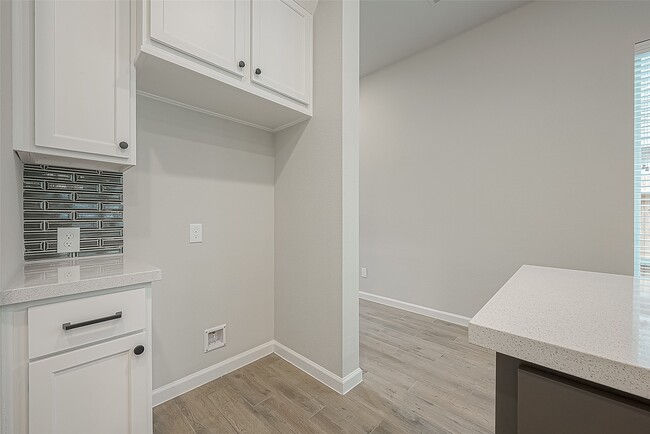 Building Photo - 4243 Colony Ln