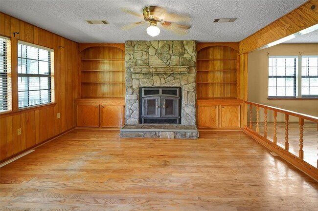 Building Photo - 22855 E Martin Dr