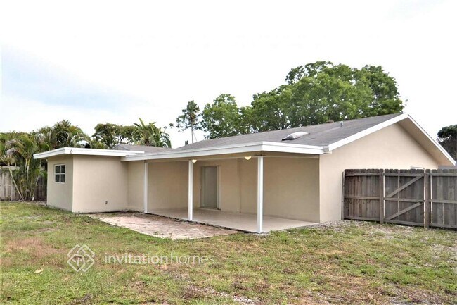 Building Photo - 3339 NW 69th Ct