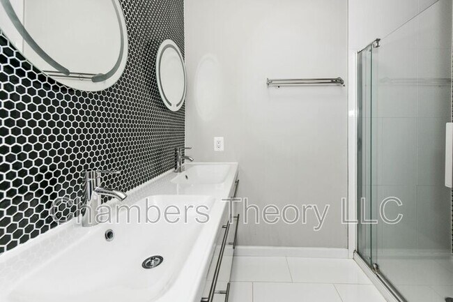 Building Photo - 11475 Washington Plaza W