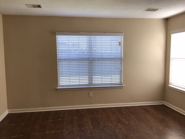 Building Photo - 16215 Ranchland Ln