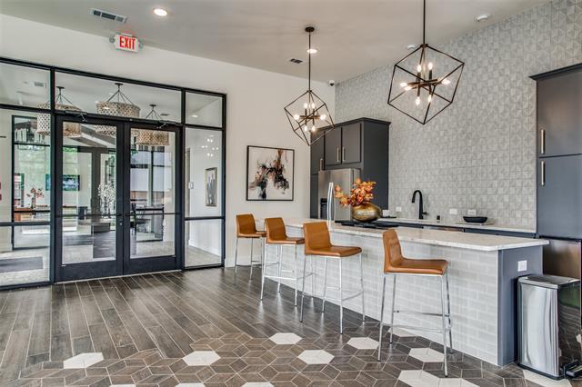 Building Photo - 2654 Carolwood Ln