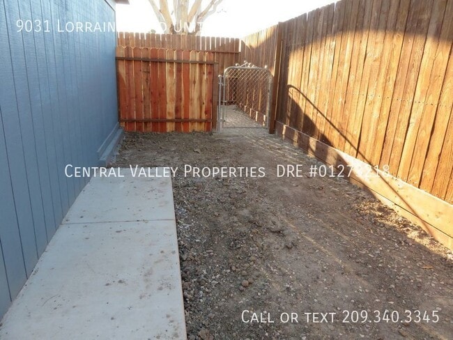 Building Photo - 9031 Lorraine Rd