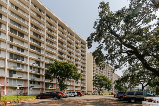 Building Photo - Robert King High Towers