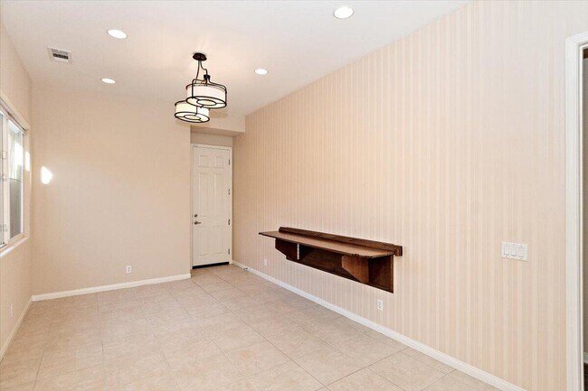 Building Photo - 80215 Queensboro Dr