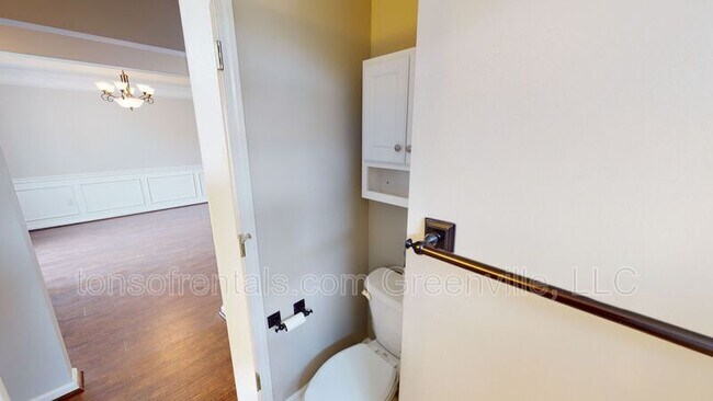 Building Photo - 210 Grimes Dr