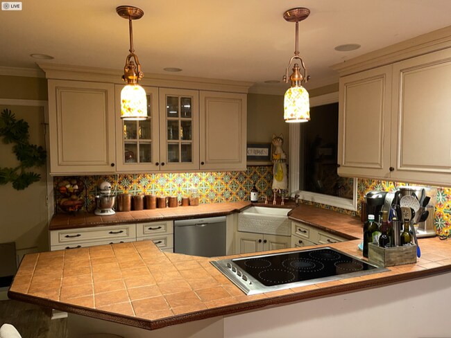 Building Photo - 10614 Samaga Dr