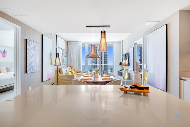 Building Photo - 4010 S Ocean Dr