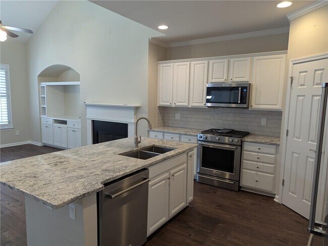 Building Photo - 4920 Hidden Meadow Dr
