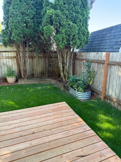 Building Photo - Charming 3 bedroom home