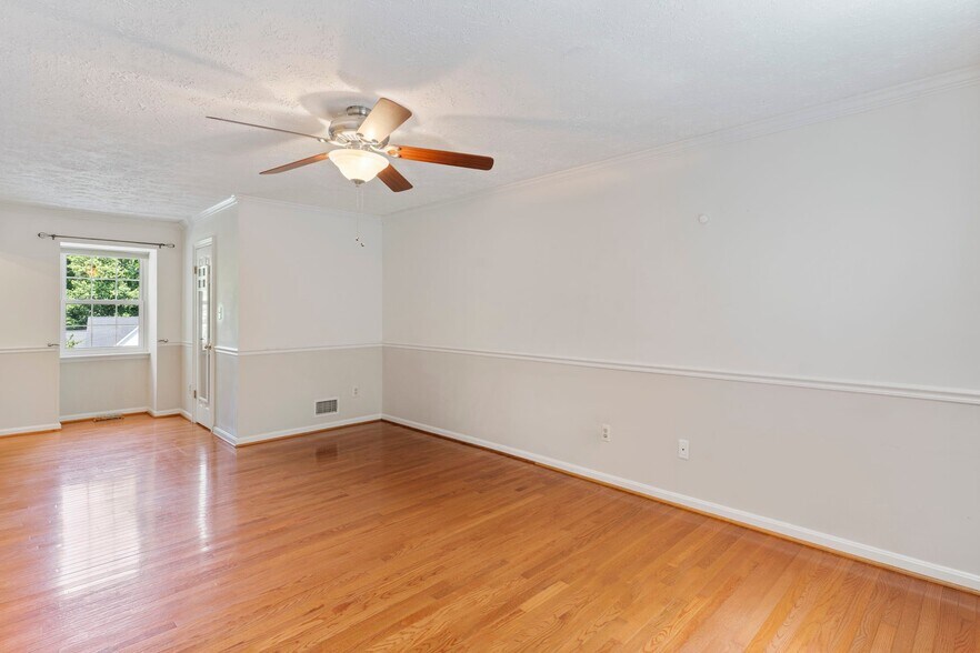 Building Photo - 119 Oriole Ln
