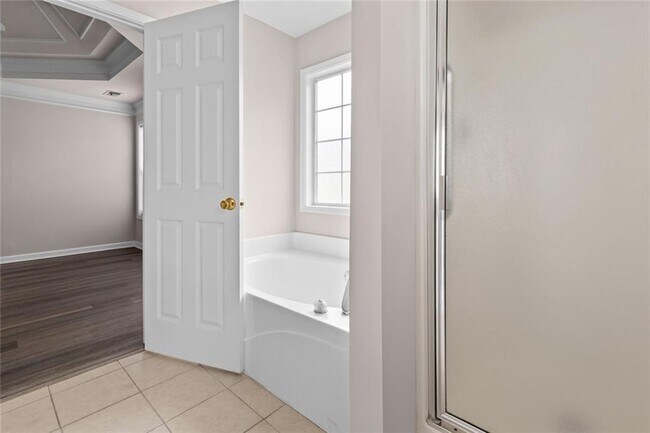Building Photo - 3854 Wheaton Ct