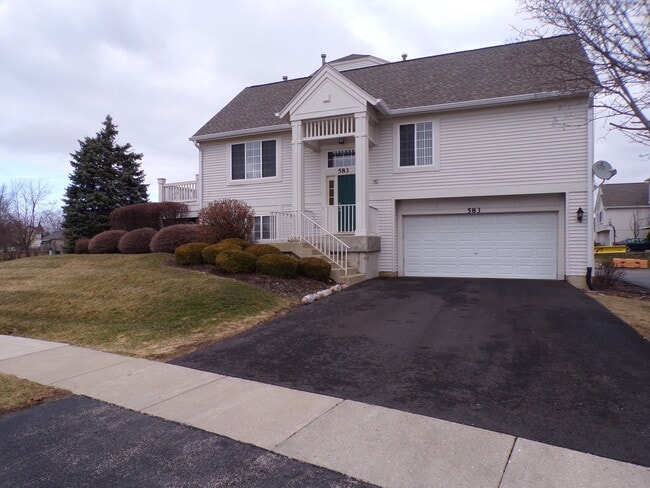 Building Photo - 583 S Parkside Dr