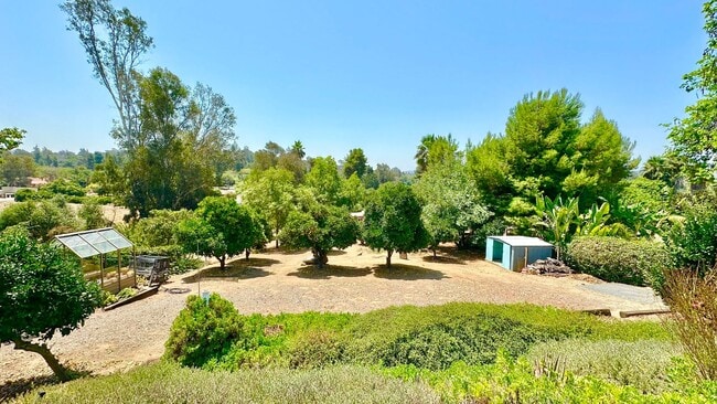 Building Photo - Awesome Single-Story Ranch-Style Home with...