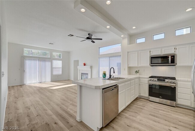 Building Photo - 3329 Ascona Ct