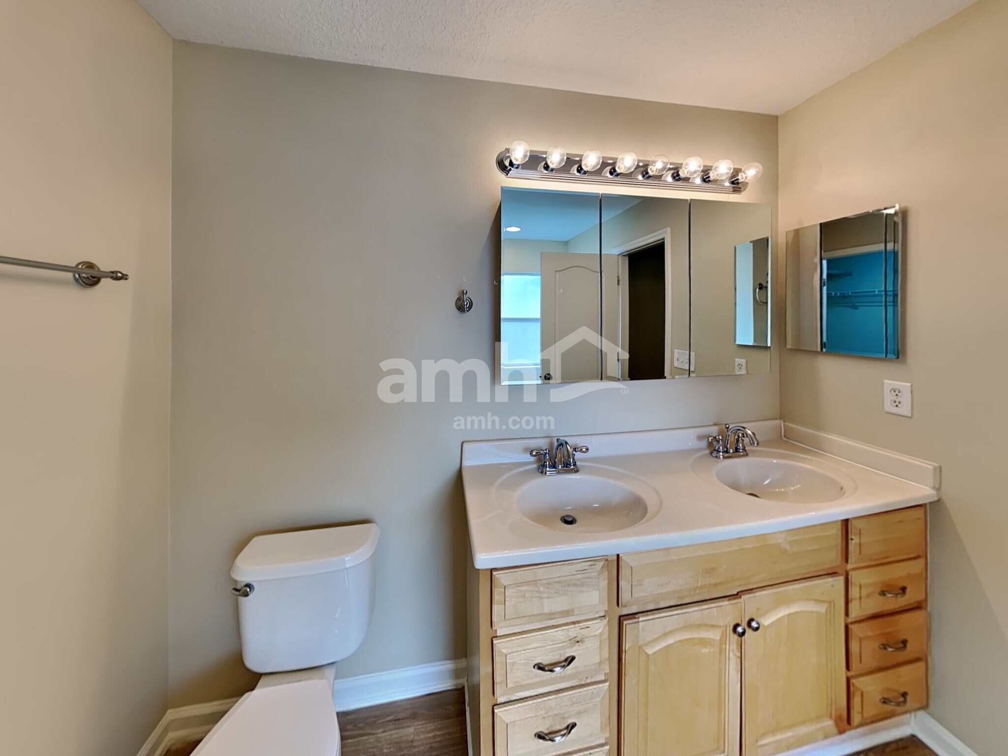 Building Photo - 86718 Cartesian Pointe Dr