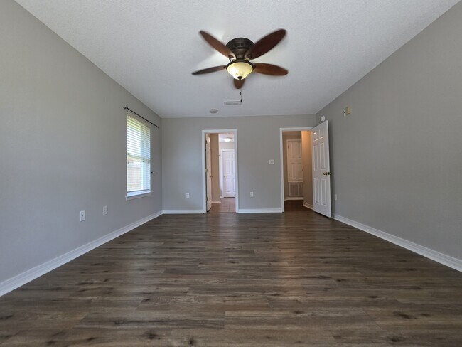Building Photo - 2295 Heritage Cir