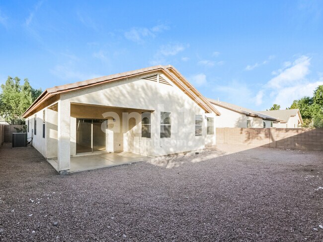 Building Photo - 12238 W Lincoln St