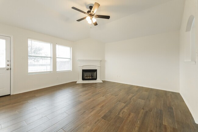 Building Photo - Beautiful, 3 Bed/2 Bath Home in Prosper! !!
